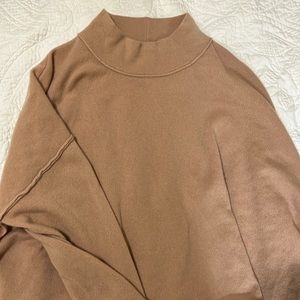Free People flare sleeve sweater!! REPOSH HOLE